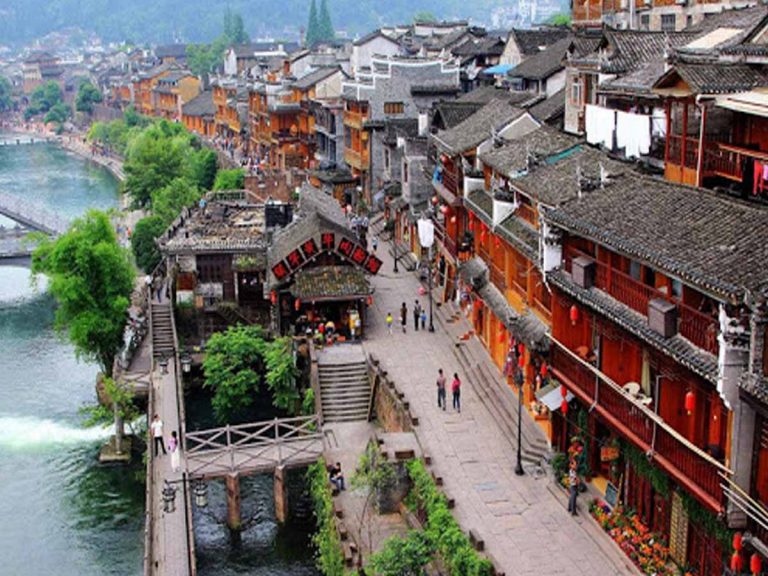 చైనాలో మ‌ళ్లీ క‌రోనా ఉధృతి: ఆ న‌గ‌రం పూర్తిగా మూసివేత‌…