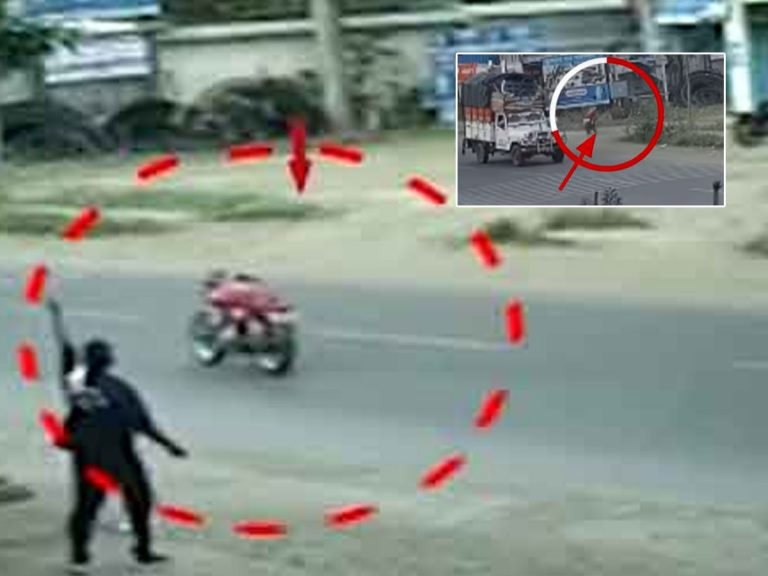 వైరల్‌: డ్రైవర్‌ లేకుండానే దూసుకెళ్లిన బైక్‌..