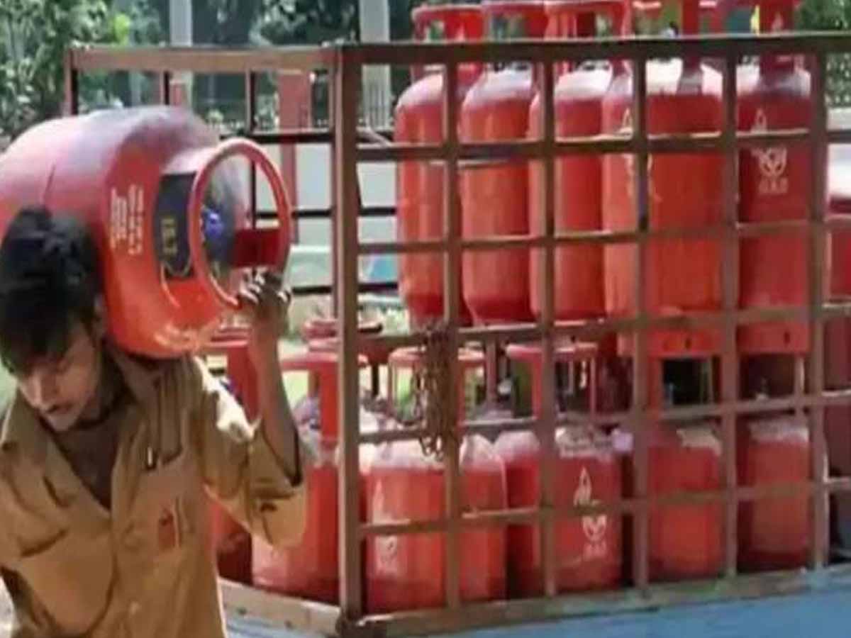 మ‌ళ్లీ పెరిగిన గ్యాస్ ధ‌ర‌లు…గృహ వినియోగదారులకు ఊర‌ట‌…