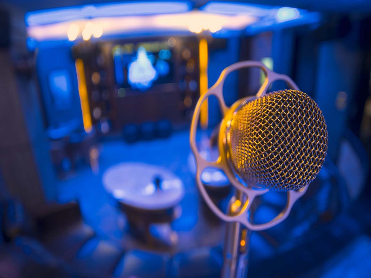 ఆ పాట‌ల‌పై చైనా నిషేదం…ప్ర‌జ‌లు తీవ్ర అసంతృప్తి…