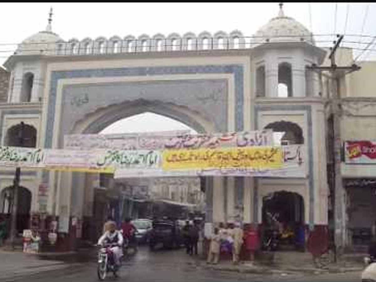 క‌ర‌డుగ‌ట్టిన ఉగ్ర‌వాదికి పాక్ భారీ బందోబ‌స్తు…