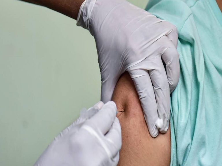 రేప‌టి నుంచి తెలంగాణ‌లో ప్ర‌తి ఒక్క‌రికి కోవిడ్ వ్యాక్సిన్‌…