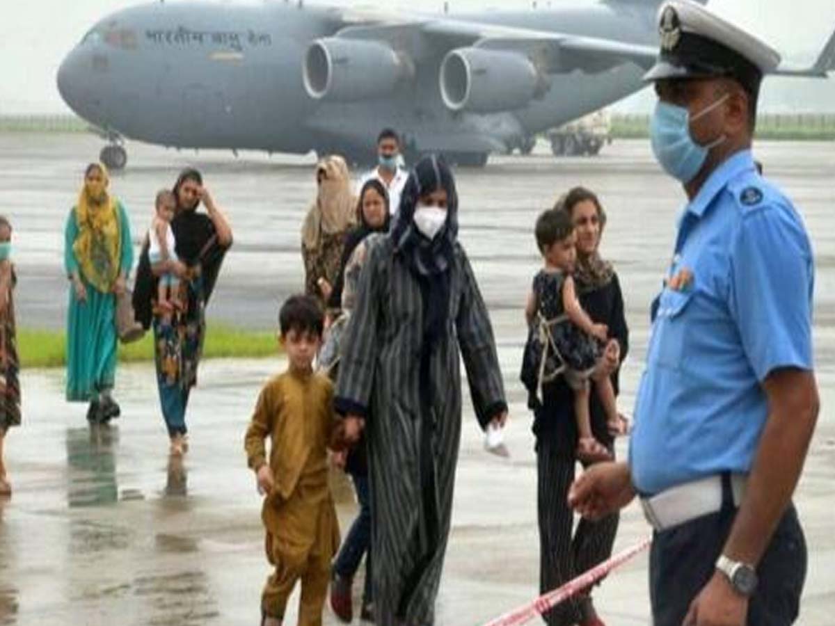 కాబూల్ టెర్రర్‌:  తృటిలో తప్పించుకున్న 160 మంది భారతీయులు…