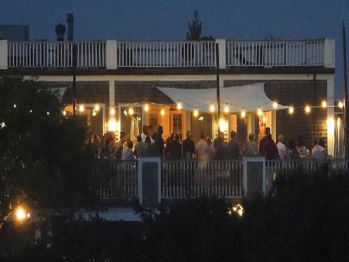 ఒబామా బ‌ర్త్‌డే పార్టీపై విమ‌ర్శ‌లు… ఎందుకంటే…