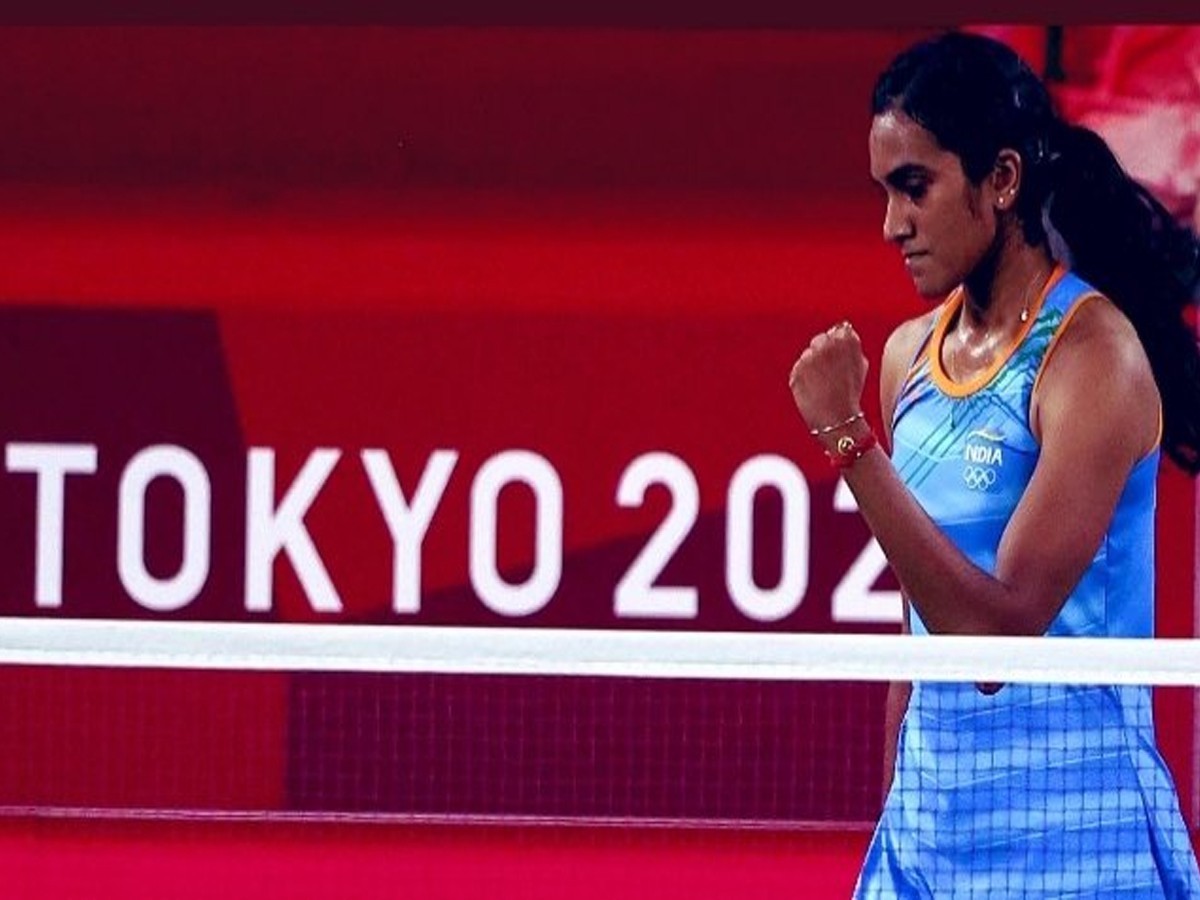 తెలుగు తేజం పీవీ సింధుకు టాలీవుడ్ అభినందనలు