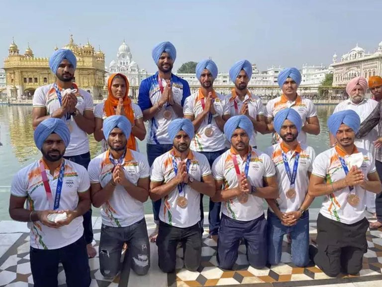 పంజాబ్ ప్ర‌భుత్వం కీల‌క నిర్ణ‌యం:  పాఠ‌శాల‌ల‌కు వారి పేర్లు…