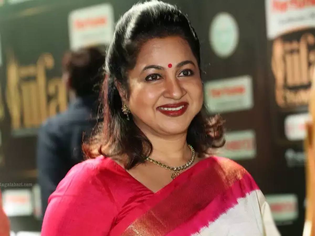 రాధిక తీరే వేరు…