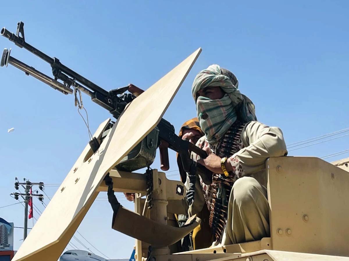 ముష్క‌రుల చేతికి అధునాత‌న వైమానిక‌ద‌ళం… భ‌యాందోళ‌న‌లో శతృదేశాలు…