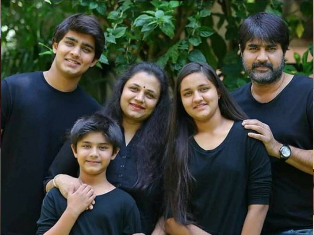 Srikanth Daughter Medha Tollywood entry