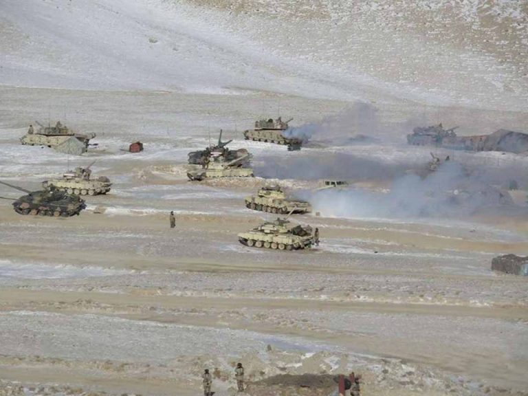 ల‌ద్ధాఖ్‌లో భార‌త్ సైనిక విన్యాసాలు… ఏ క్ష‌ణ‌మైనా…