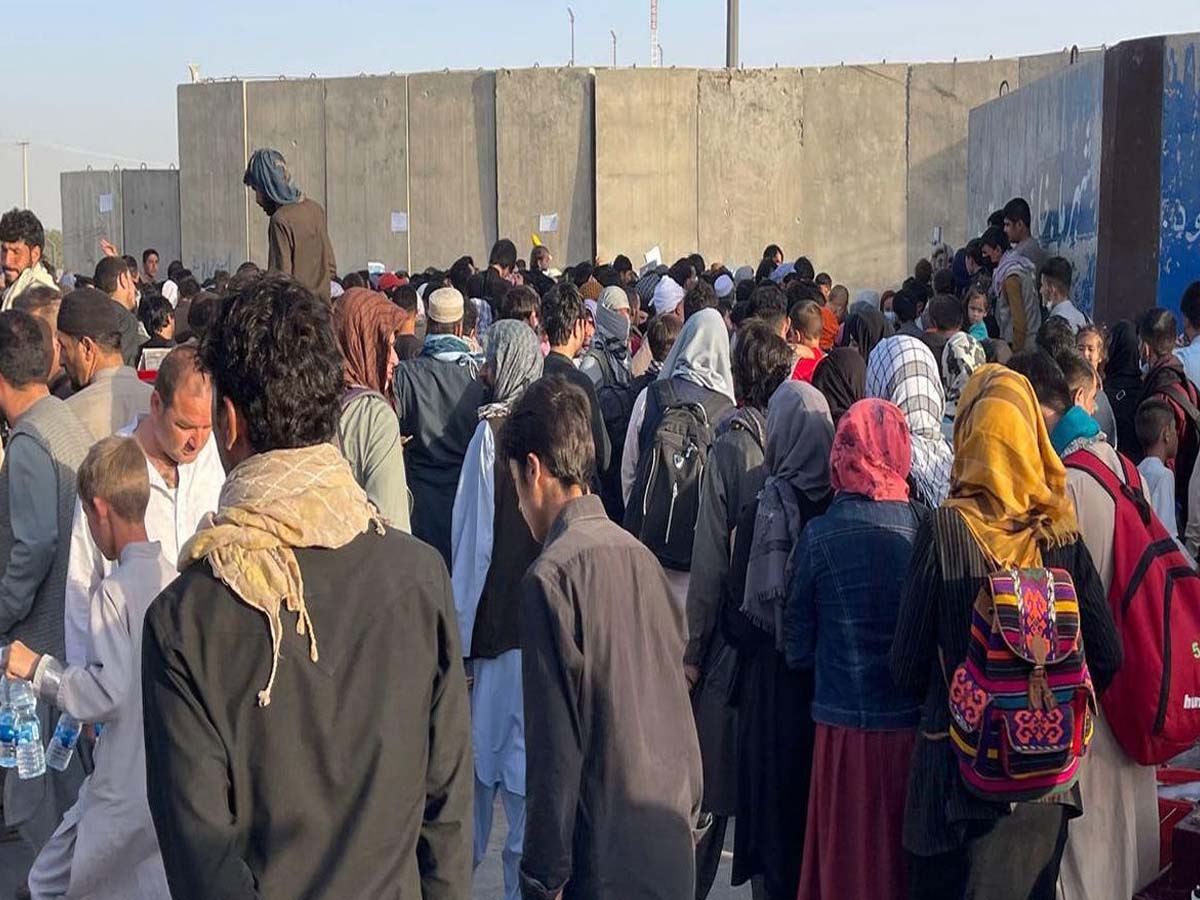 భద్రతా బలగాలు కీలక ఆదేశాలు…కాబూల్ విమానాశ్రయం వదిలి వెళ్లండి…