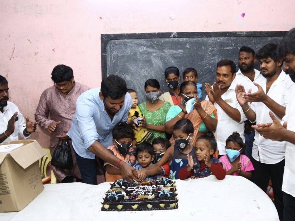 Vishal celebrated his Birthday in Mercy Home at Kilpauk & Surabhi Home