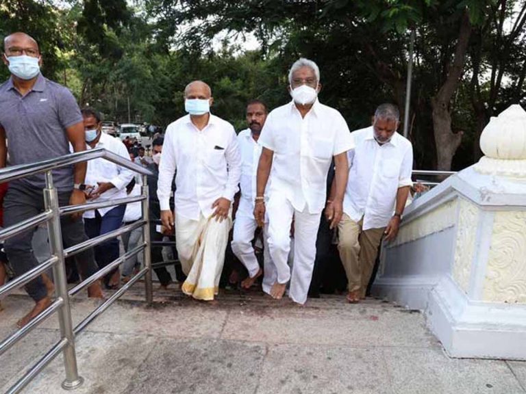 శ్రీవారిమెట్టు మార్గం ద్వారా తిరుమలకు టీటీడీ చైర్మన్‌…