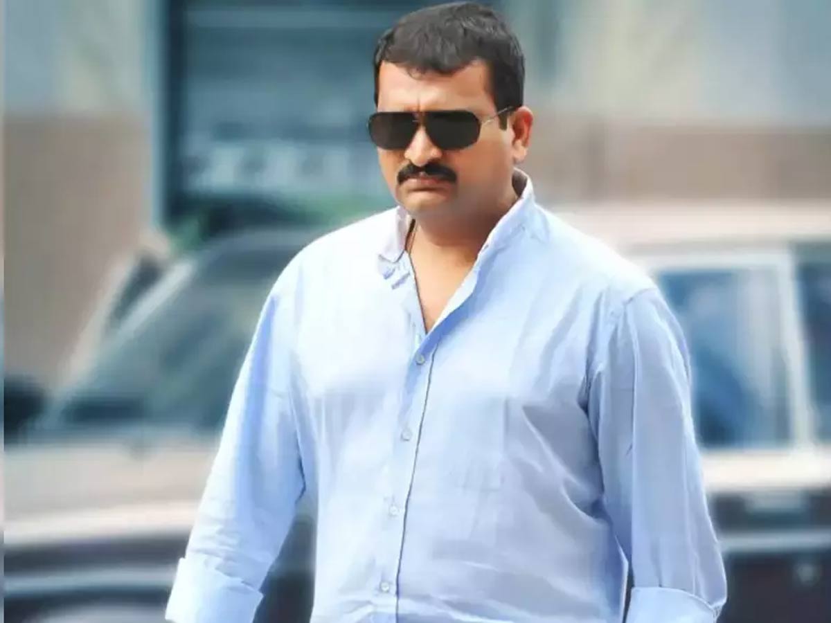 డ్రగ్స్ కేసు: ఈడీ కార్యాలయానికి వచ్చిన బండ్ల గణేష్