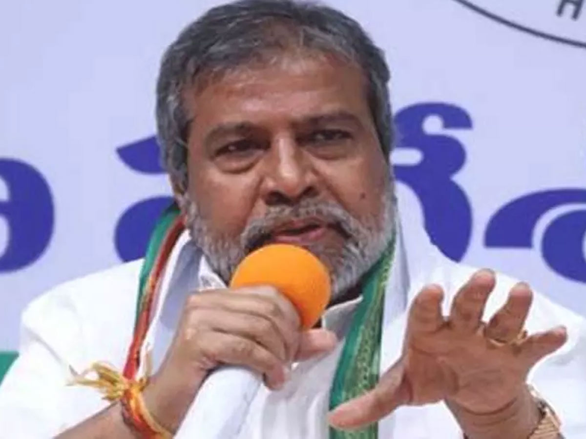 రేవంత్ దీక్ష విరమింప చేసిన మాజీ డిప్యూటీ సీఎం…