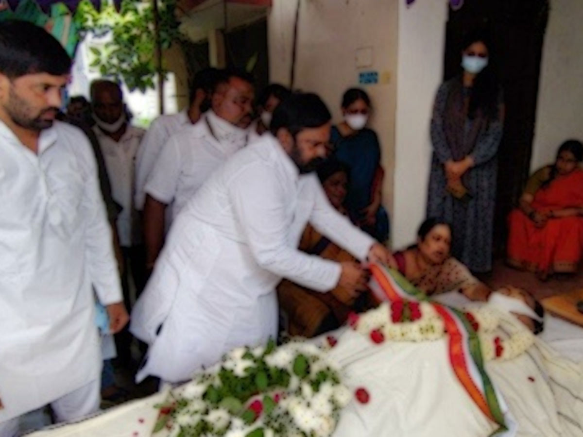 హైదరాబాద్ మాజీ డిప్యూటీ మేయర్ గుండెపోటుతో మృతి…