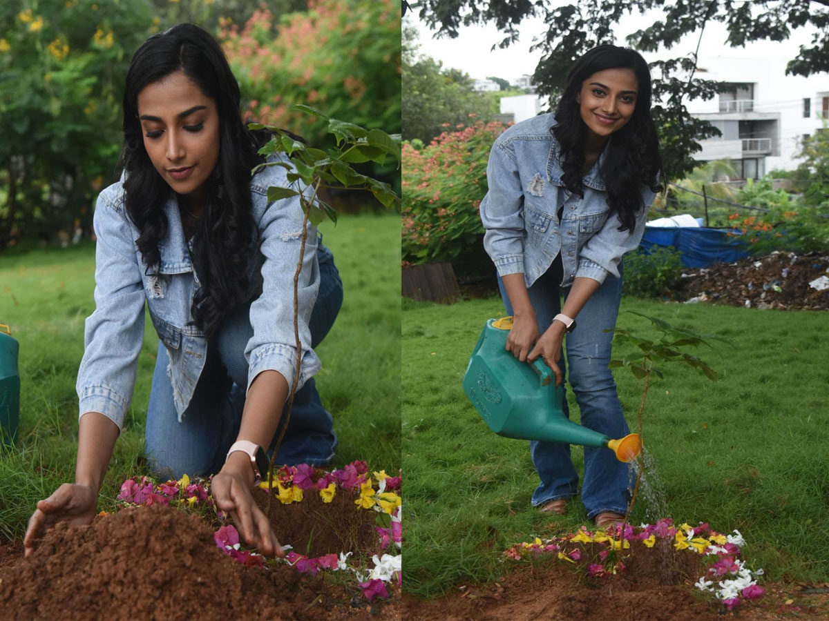 గ్రీన్ ఇండియా ఛాలెంజ్ లో భాగంగా మొక్కలు నాటిన మిస్ ఇండియా…