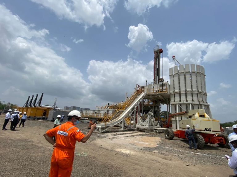 రెండు బిలియన్ డాలర్ల మేఘా ‘మేకిన్ ఇండియా’ డ్రిల్లింగ్ రిగ్గులు…