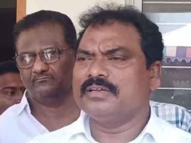 కేంద్రం తెలంగాణకు ఏం చేసిందో చెప్పాలి…