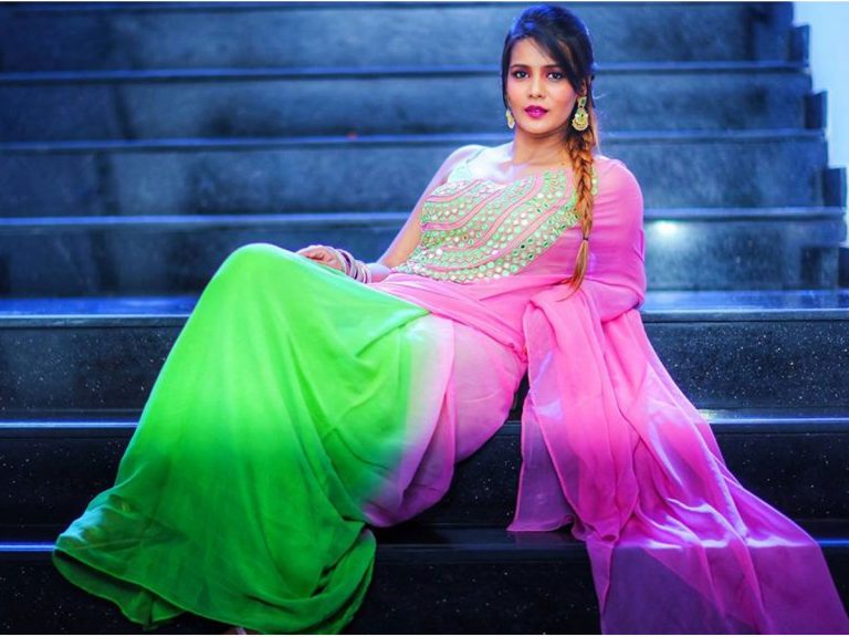 అనుచిత వ్యాఖ్యలు చేసిన నటి అరెస్ట్‌