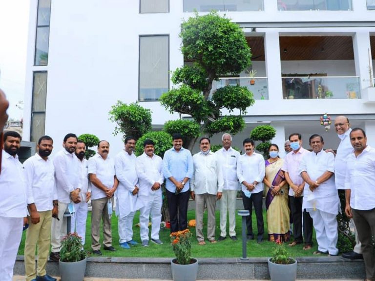 వరంగల్ లో జోగినపల్లి సంతోష్ కుమార్ కు ఆత్మీయ స్వాగతం