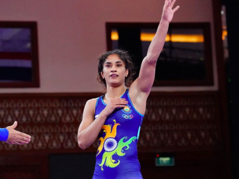 స్టార్ రెజ్లర్ వినేష్ ఫోగట్ పై సస్పెన్షన్