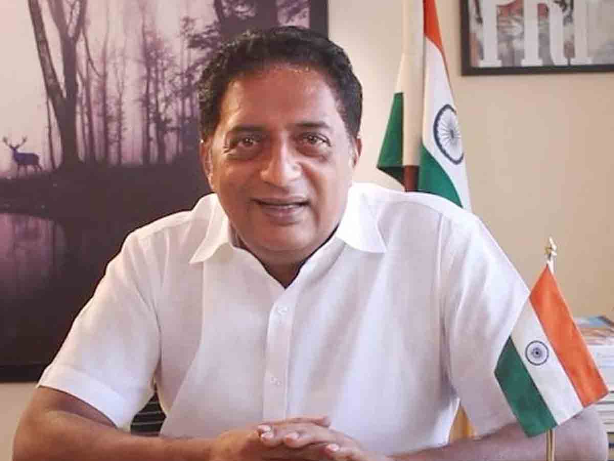 ‘జెండా’ ఎగరేస్తాం అంటున్న ప్రకాశ్ రాజ్!