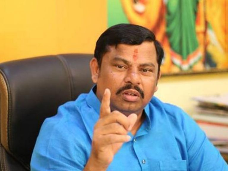 ఆ పోటీ పెడితే కేసీఆర్, కేటీఆర్ లే ముందుంటారు…