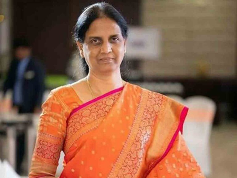 మంత్రి సబిత ఇంటి వద్ద ఉద్రిక్తత