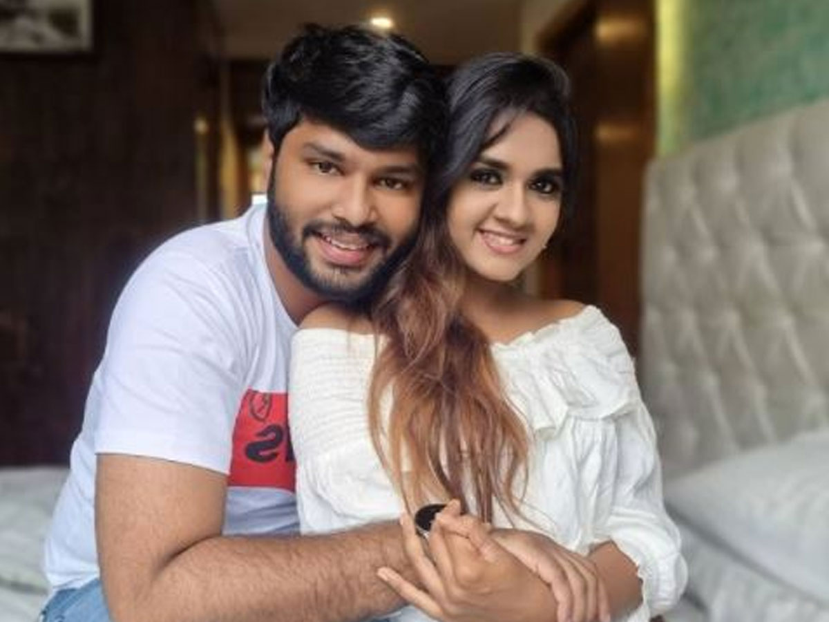 డాక్టర్ ను పెళ్ళాడిన బుల్లితెర యాక్టర్!