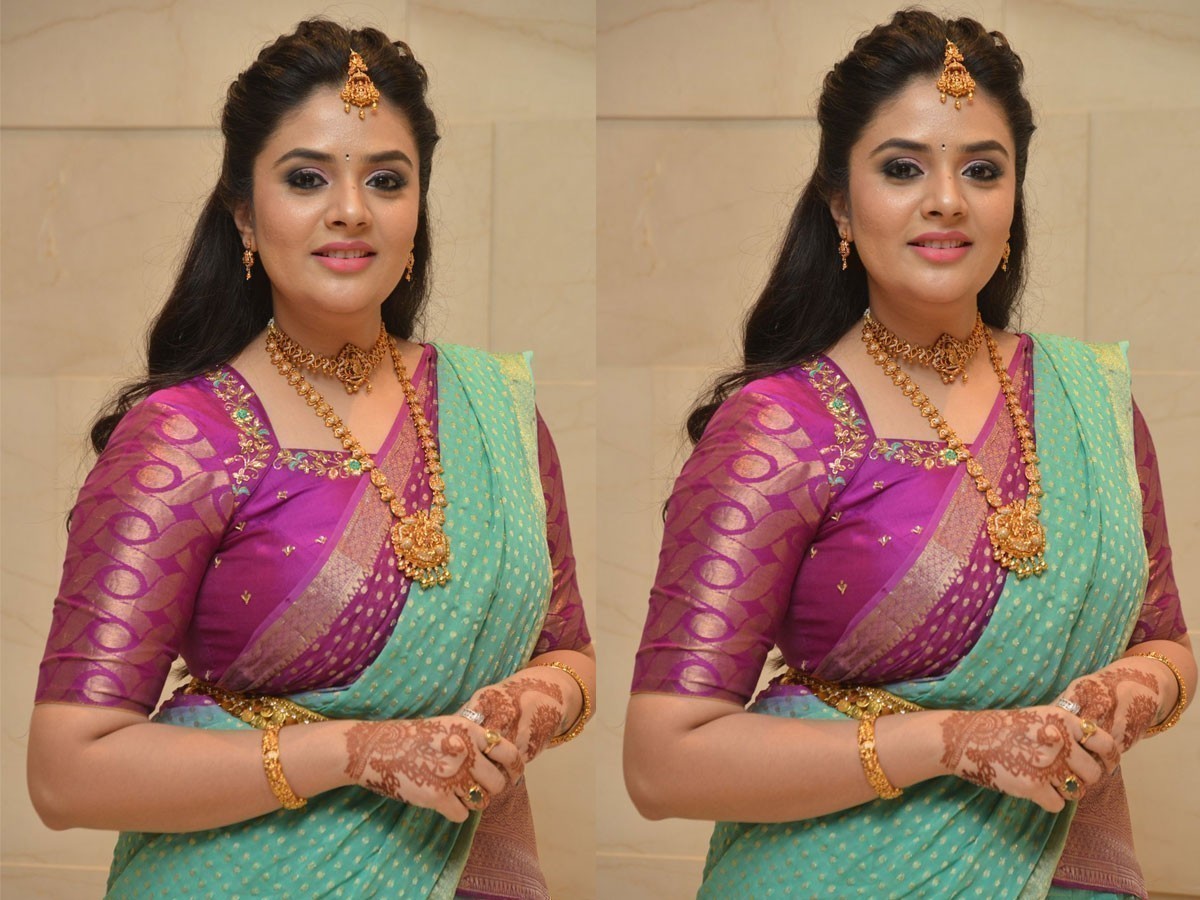 యాంకర్ శ్రీముఖి లేటెస్ట్ ఫొటో షూట్
