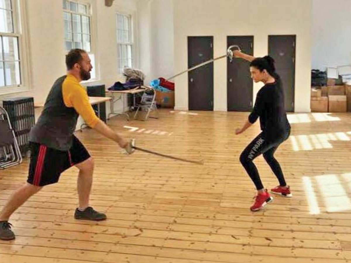 మార్షల్ ఆర్ట్స్ లో శిక్షణ పొందుతోన్న శ్రుతిహాసన్