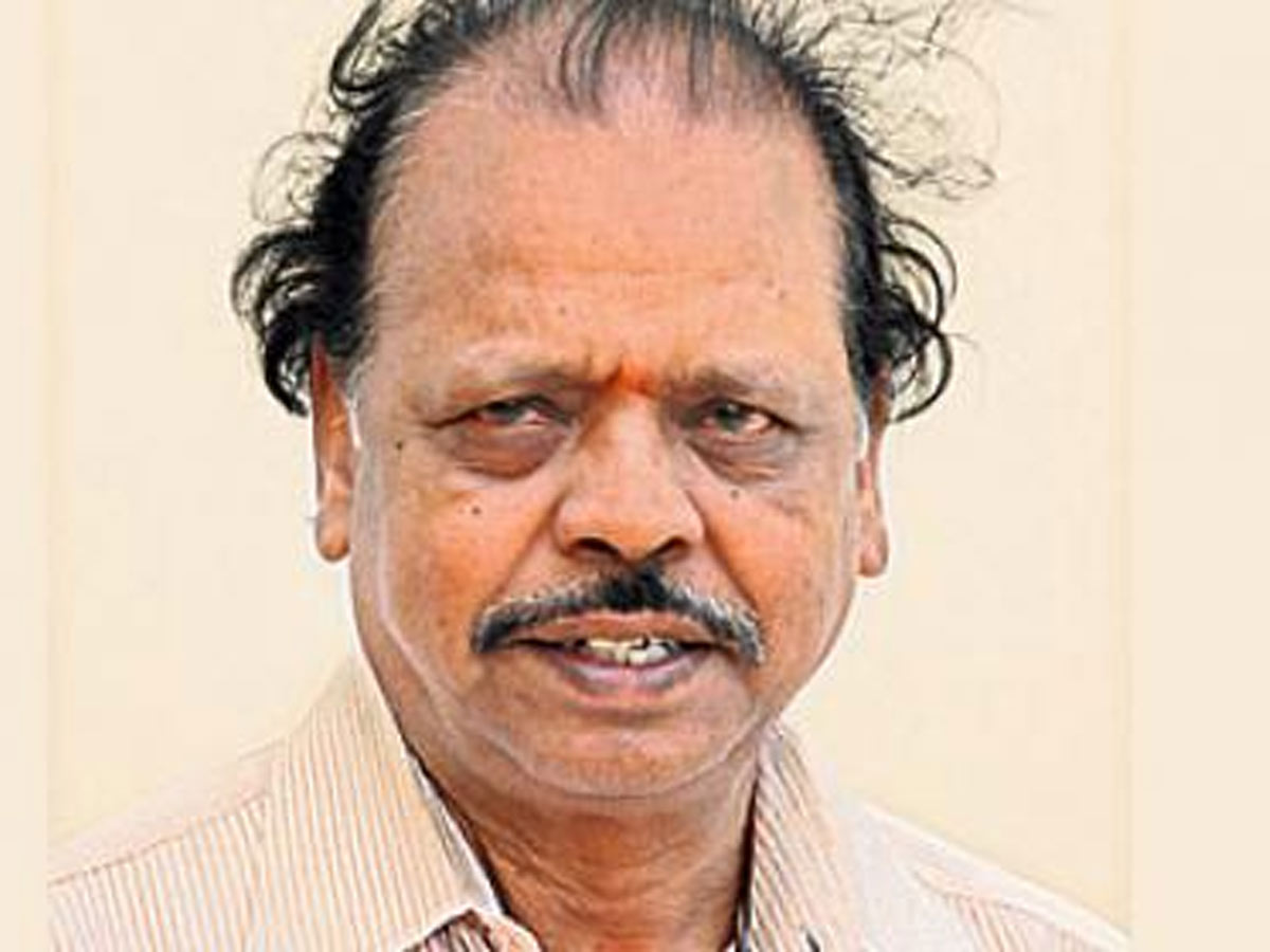 వేల వేల నవ్వుల సుత్తివేలు