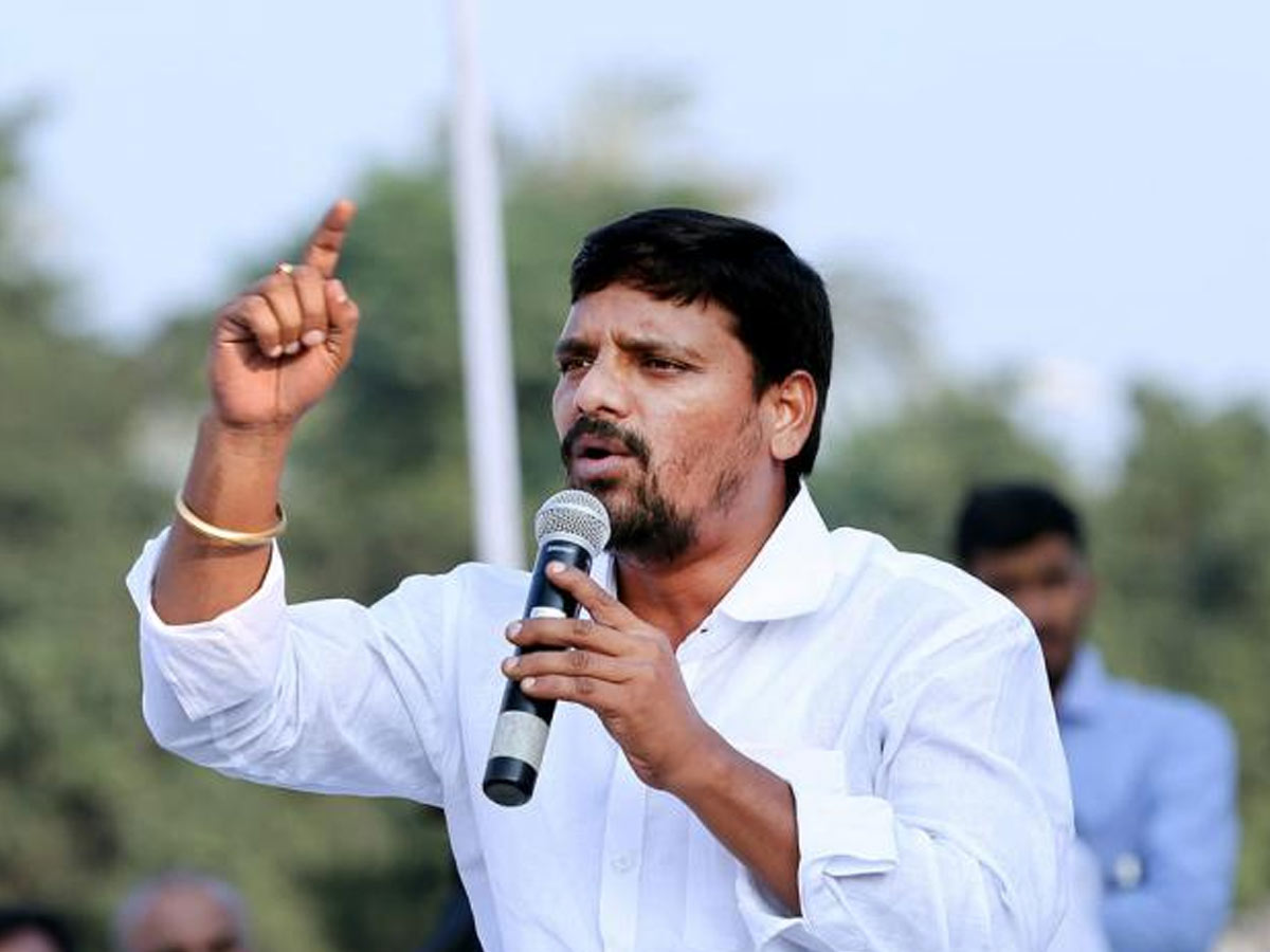 హైదరాబాద్‌లో అర్ధరాత్రి హైడ్రామా.. తీన్మార్ మల్లన్న అరెస్ట్ !