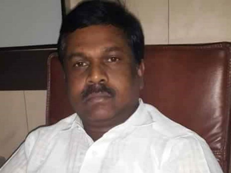 కాంగ్రెస్ దళితులకు పట్టాలు ఇస్తే టీఆర్ఎస్ గుంజుకుంటుంది…