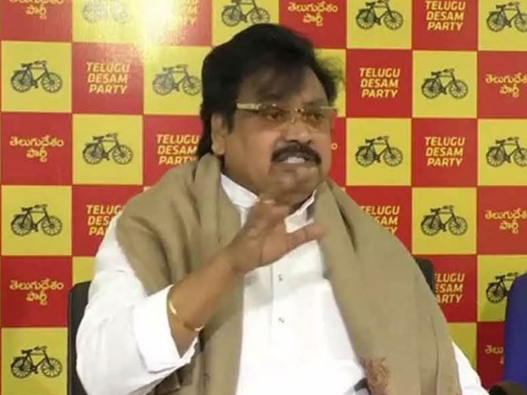 Varla Ramaiah: డీజీపీకి నైతిక విలువలు ఉంటే రాంగోపాల్ వర్మను అరెస్టు చేయాలి..