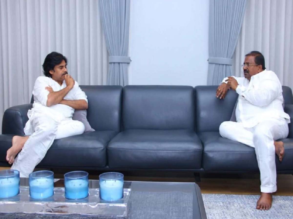 సోము వీర్రాజుతో ప‌వ‌న్ భేటీ… ఈ విష‌యాల‌పై చ‌ర్చ‌…