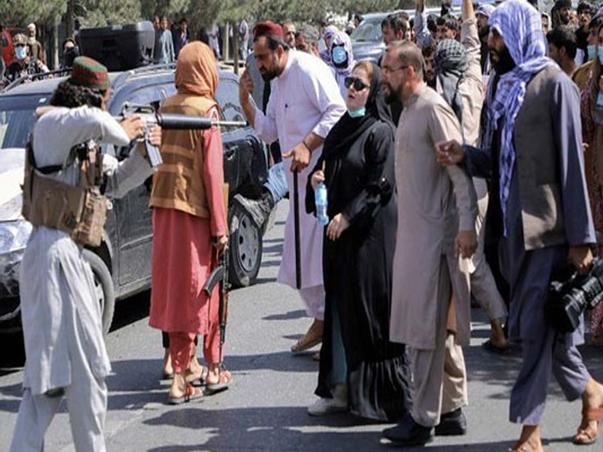 తాలిబ‌న్ల‌కు ముచ్చెమ‌ట‌లు ప‌ట్టిస్తున్న ఆఫ్ఘ‌న్ మ‌హిళ‌లు…