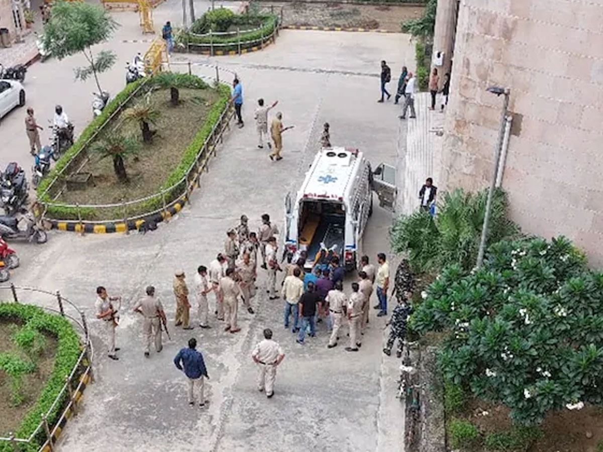 ఢిల్లీ : “గ్యాంగ్ వార్” లో నలుగురు మృతి