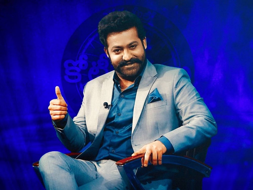 Positive response from audience to Evaru Meelo Koteeswarulu