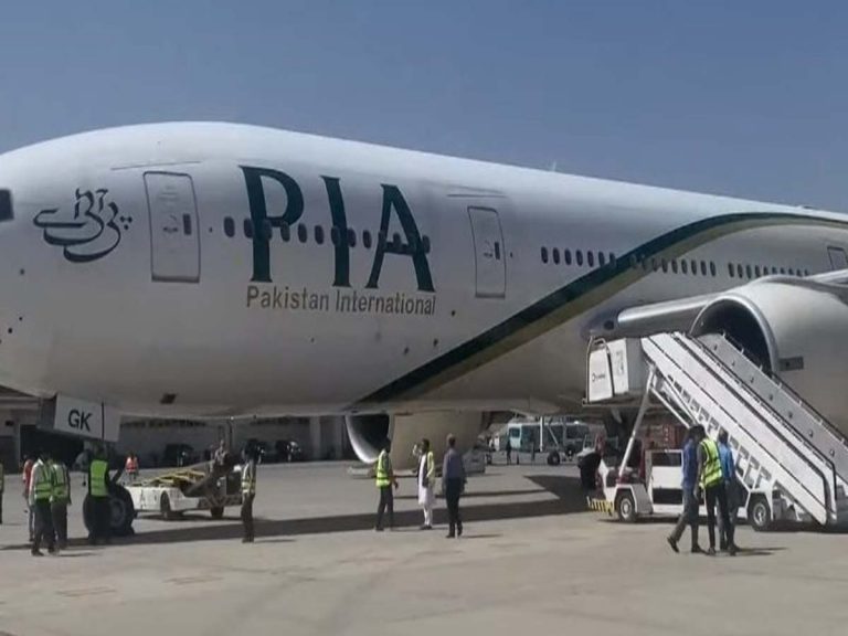 కాబూల్ ఎయిర్‌పోర్ట్‌లో ల్యాండైన ఫస్ట్ క‌మ‌ర్షియ‌ల్ అంత‌ర్జాతీయ విమానం…