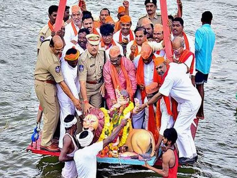 భైంసా లో గణేష్ నిమజ్జనం.. 500 మంది పోలీసులతో బందోబస్తు