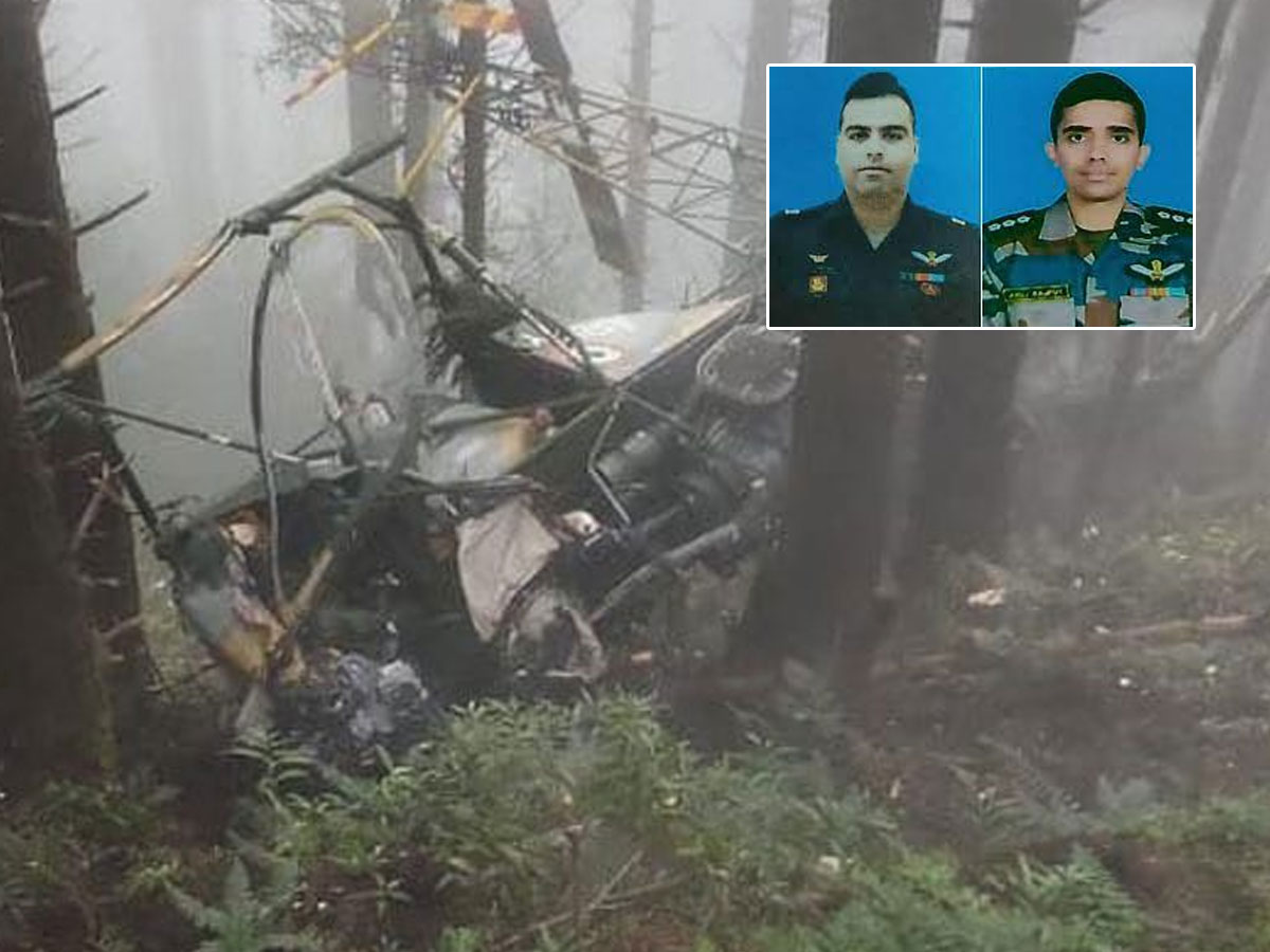 కుప్పకూలిన ఆర్మీ హెలికాప్టర్.. ఇద్దరు పైలట్లు మృతి..