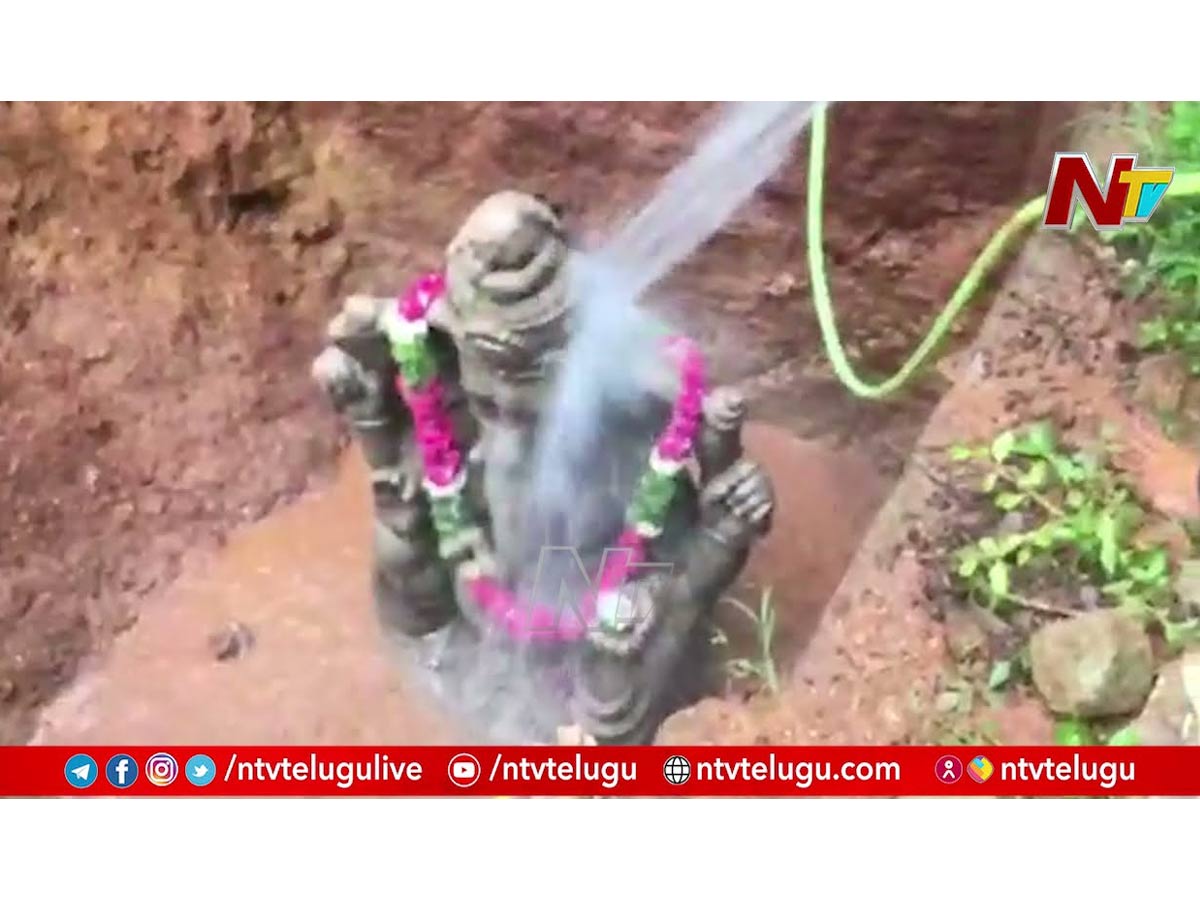 వినూత్న రీతిలో గణనాధుని నిమజ్జనం