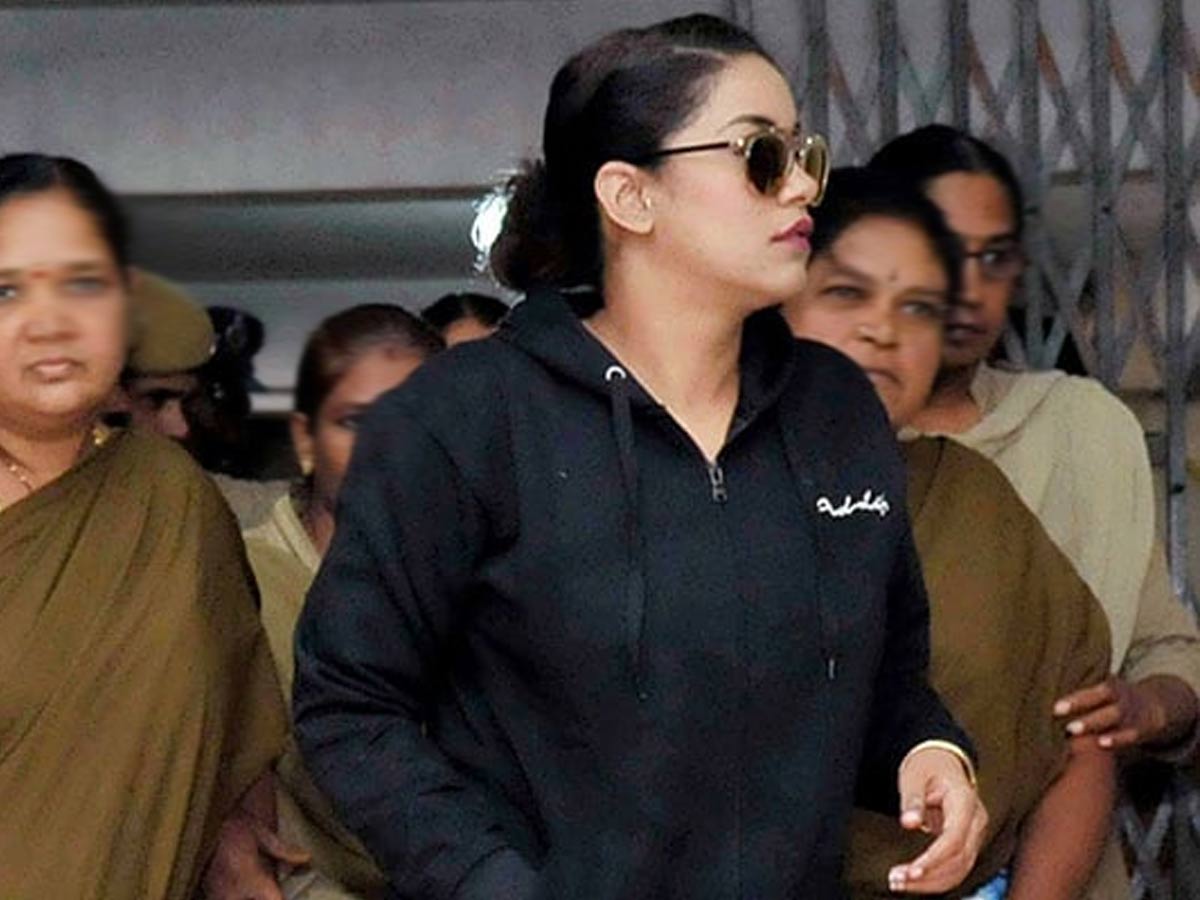 డ్రగ్స్ కేసు: రేపు ఈడీ విచారణకు నటి ముమైత్ ఖాన్