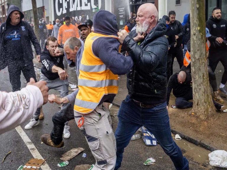 ఆ దేశంలో యాంటీ వ్యాక్సిన్ ర‌డ‌గ‌:  వంద‌లాదిమంది అరెస్ట్‌…రెండు వారాల‌పాటు సీజ్‌…