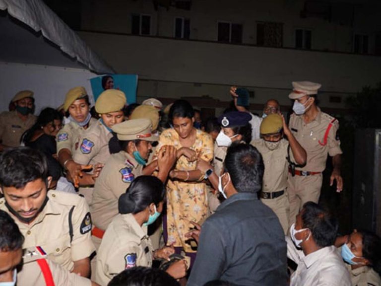 అర్థ‌రాత్రి హైడ్రామా… ష‌ర్మిల దీక్ష భ‌గ్నం…