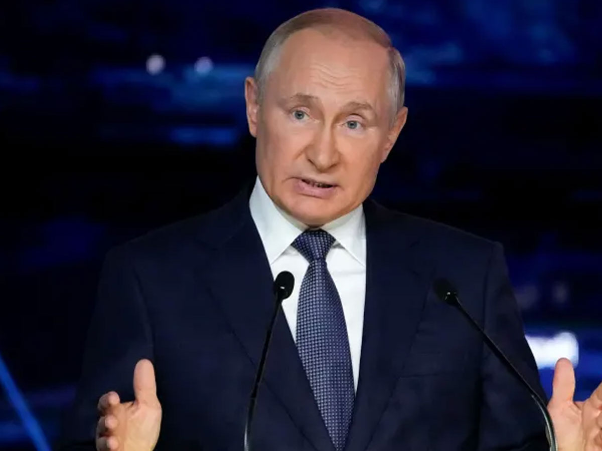 కరోనా ఎఫెక్ట్‌: ఐసోలేషన్‌లో రష్యా అధ్యక్షుడు..!