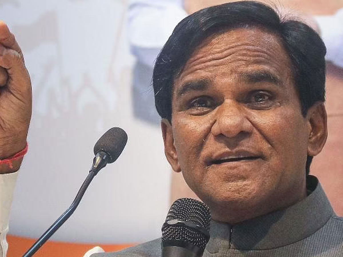 కేసీఆర్ ఇచ్చిన హామీలు నెరవేరడం లేదు : రైల్వే శాఖ మంత్రి