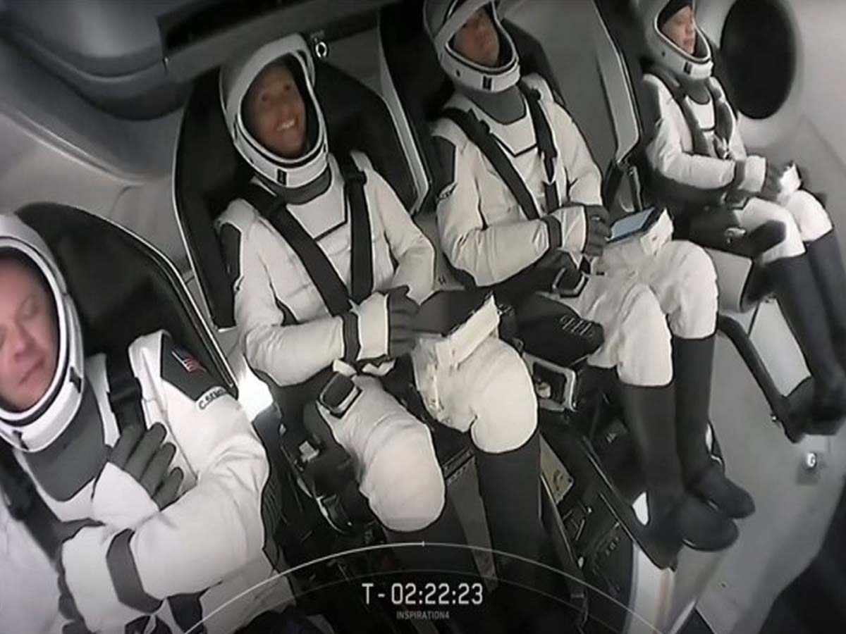 అంత‌రిక్షయానంలో స్పేస్ ఎక్స్ మ‌రో మైలు రాయి…